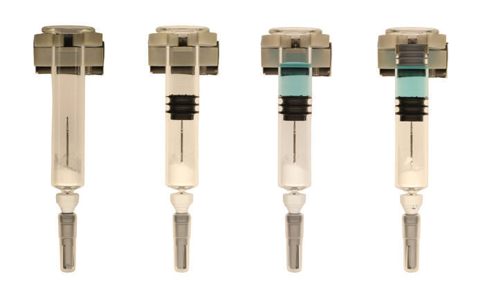 Sequence showing powder fill, first stopper, liquid fill, and second stopper in a Credence Dual Chamber Syringe